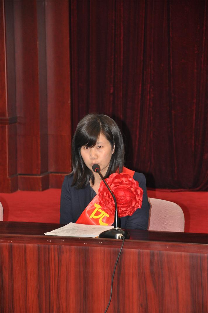 揮灑青春在農(nóng)資  樂于奉獻(xiàn)創(chuàng)佳績——記省農(nóng)資集團(tuán)廈門公司優(yōu)秀員工官燕