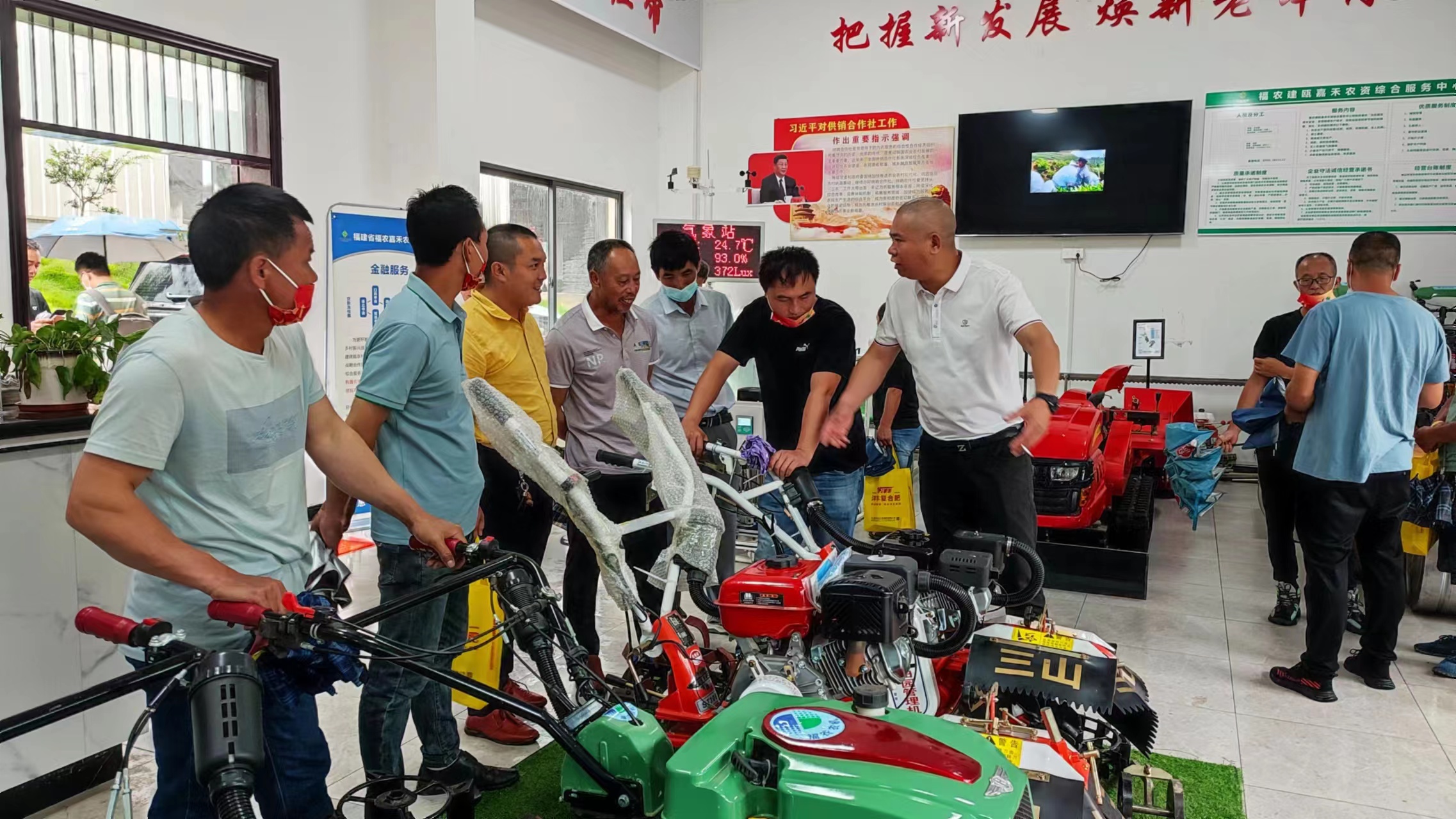 福農(nóng)嘉禾公司舉辦2022年現(xiàn)代農(nóng)業(yè)機(jī)械產(chǎn)品推介會